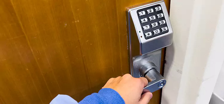 Why Choose Us for Your Keypad Lock Needs in Glenvar Heights, FL?